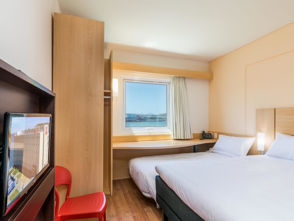 Ibis Puerto Montt 19/42