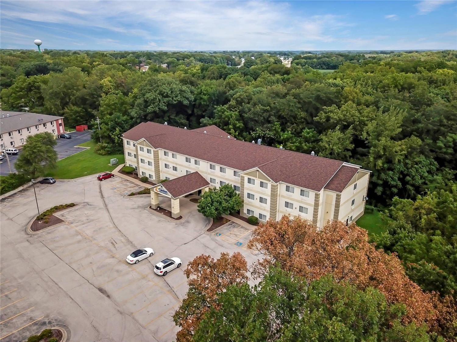 Comfort Inn & Suites East Moline near I-80 29/29