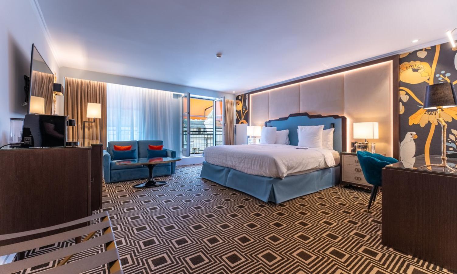 Renovated, Unique, Junior Suite, King Bed, Sofa