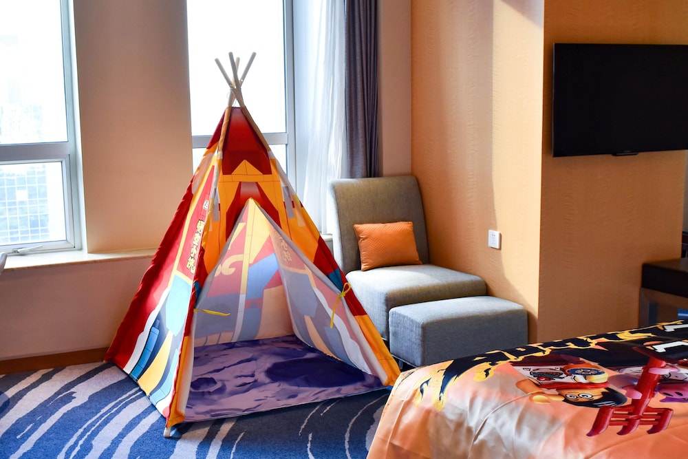 Crowne Plaza Shenzhen Futian 24/86