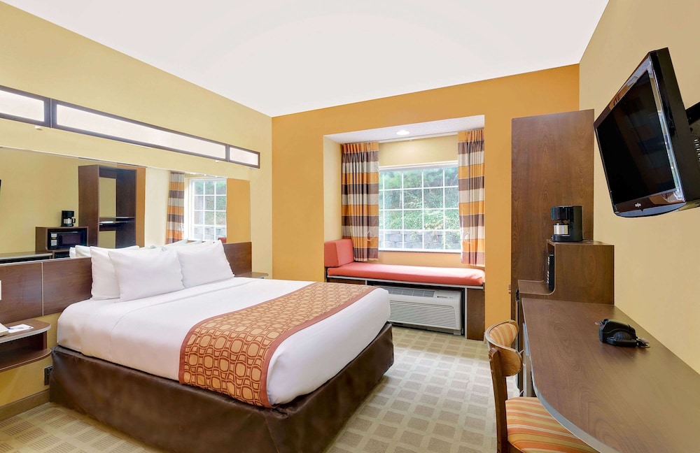 Microtel Inn & Suites by Wyndham Princeton 14/27