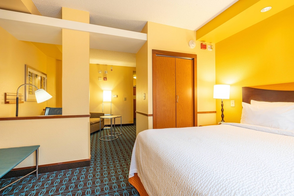 Fairfield Inn Suites Carlisle 16/55