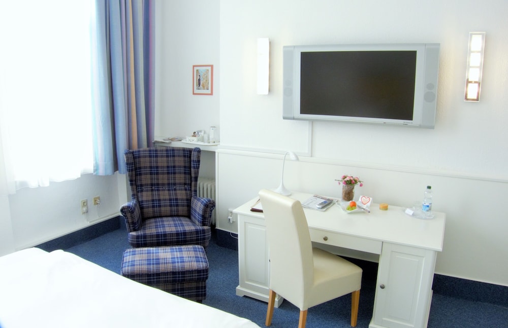 Hotel Alpha 55/68