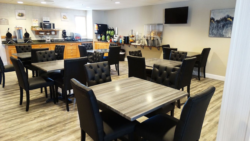 Microtel Inn & Suites by Wyndham York 37/45