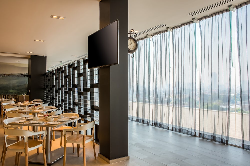 Fiesta Inn Express Forum Buenavista 45/73