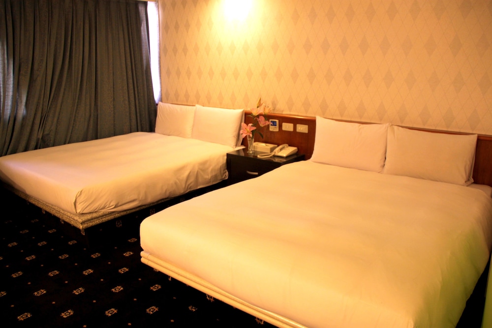 Crystal Hotel 27/67