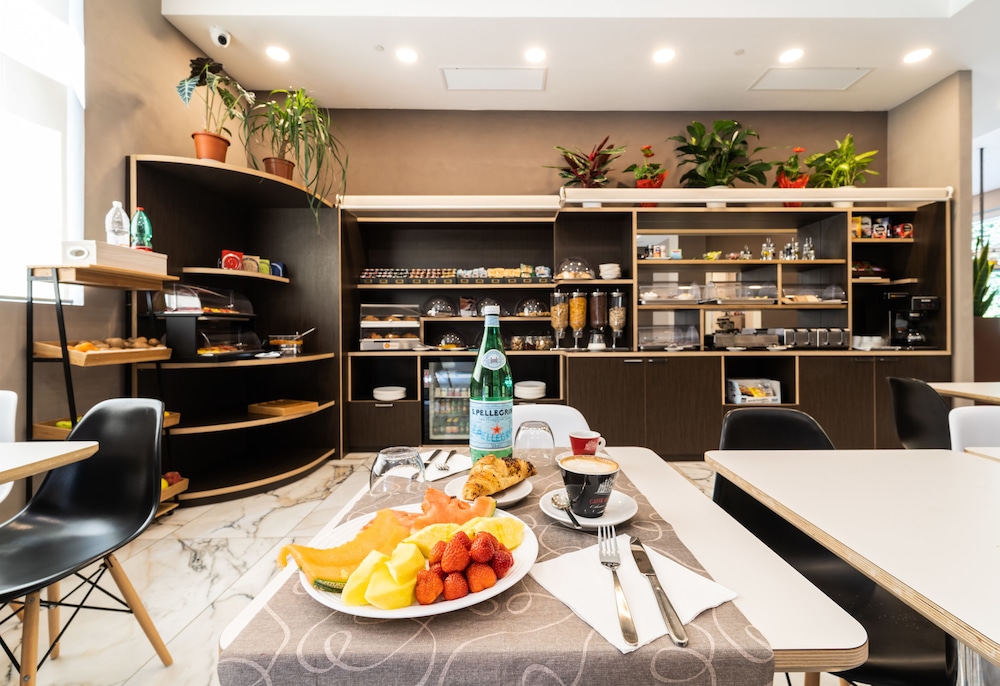 Hotel Milano Castello 58/70