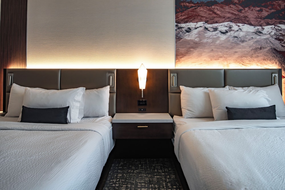 Hotel 43 10/60