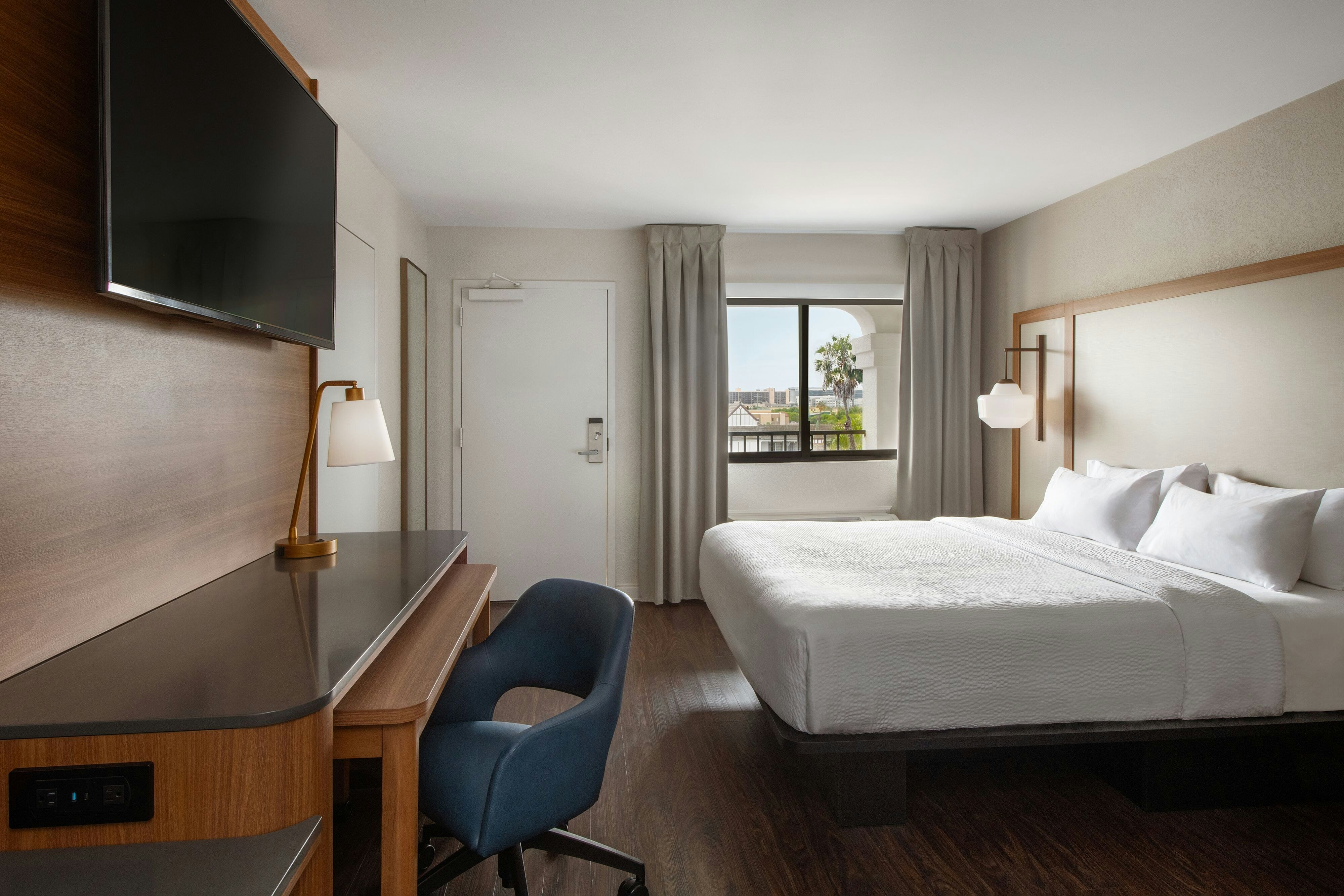 غرفة بسرير كينج، Fairfield Inn By Marriott Anaheim Resort 3/10