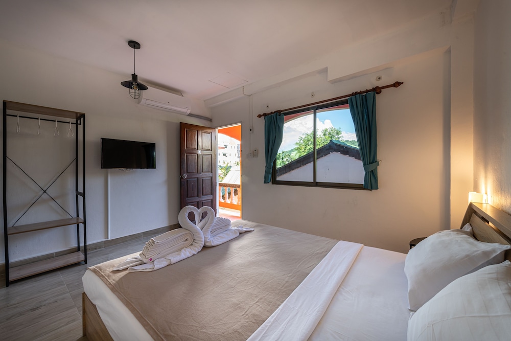 myPatong Social Hostel 6/50