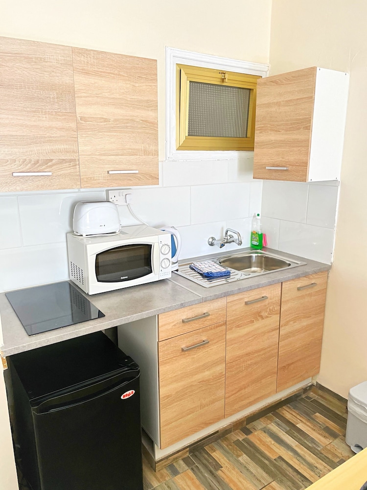 Antonis G Hotel Apartments 36/50