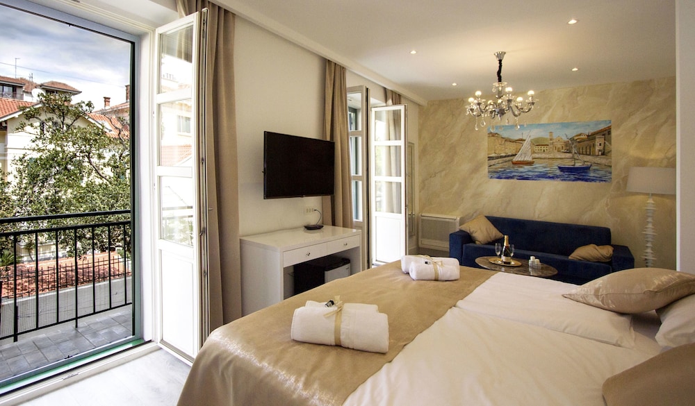 Well Of Life Luxury Rooms 13/26