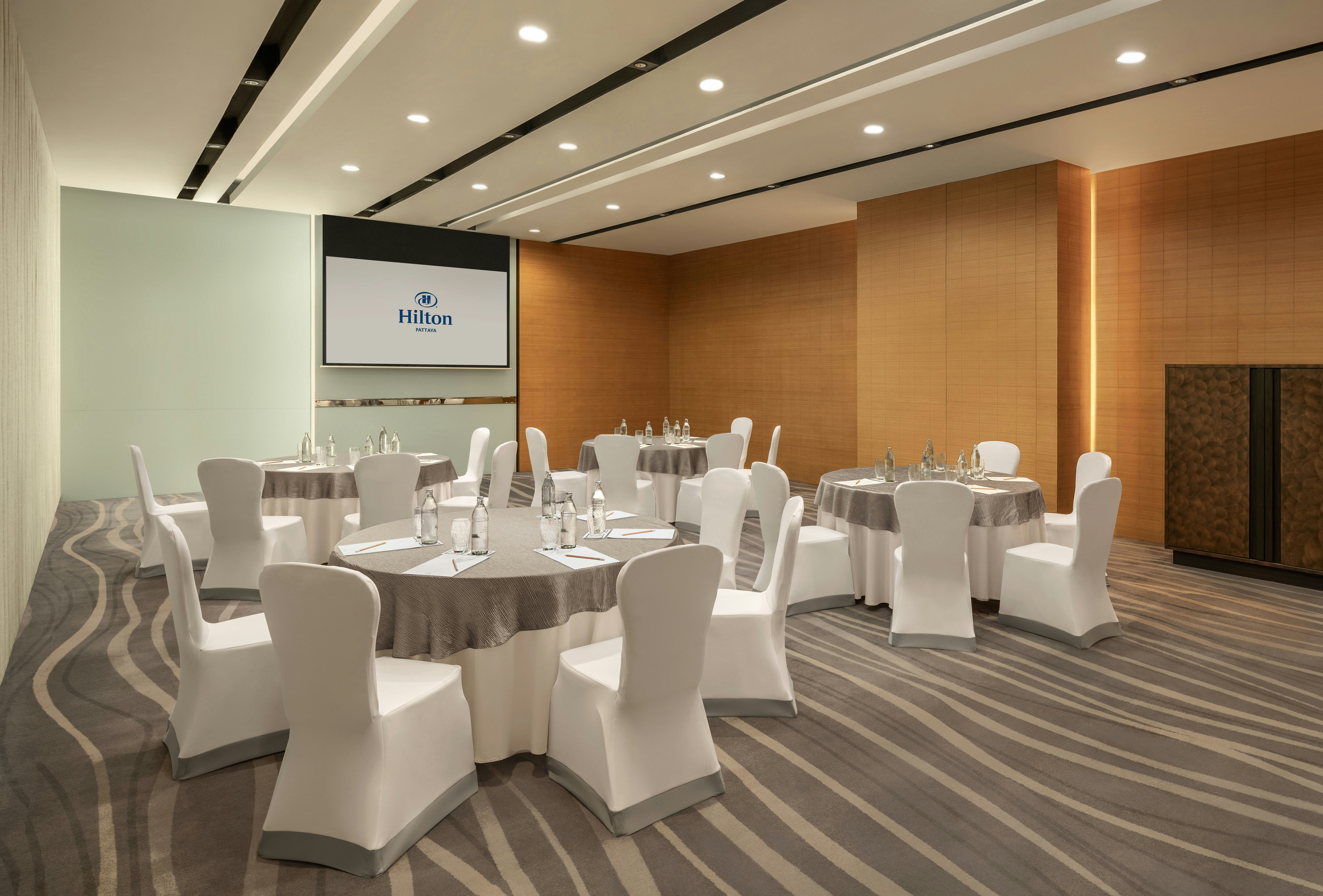 Hilton Pattaya 60/80