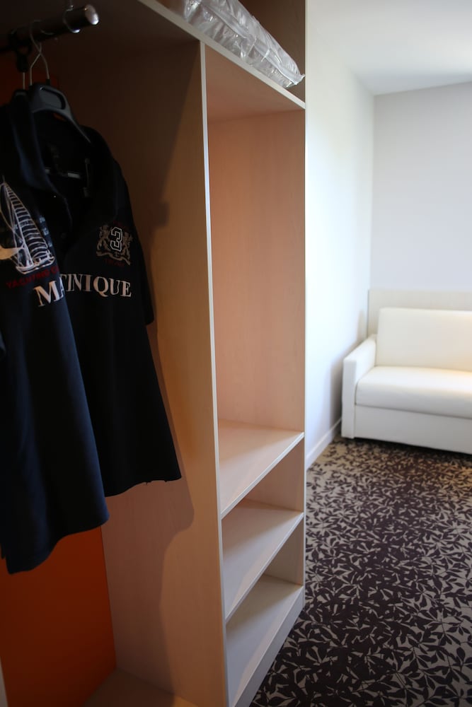 Ibis Styles Villeneuve Sur Lot Hotel 24/68