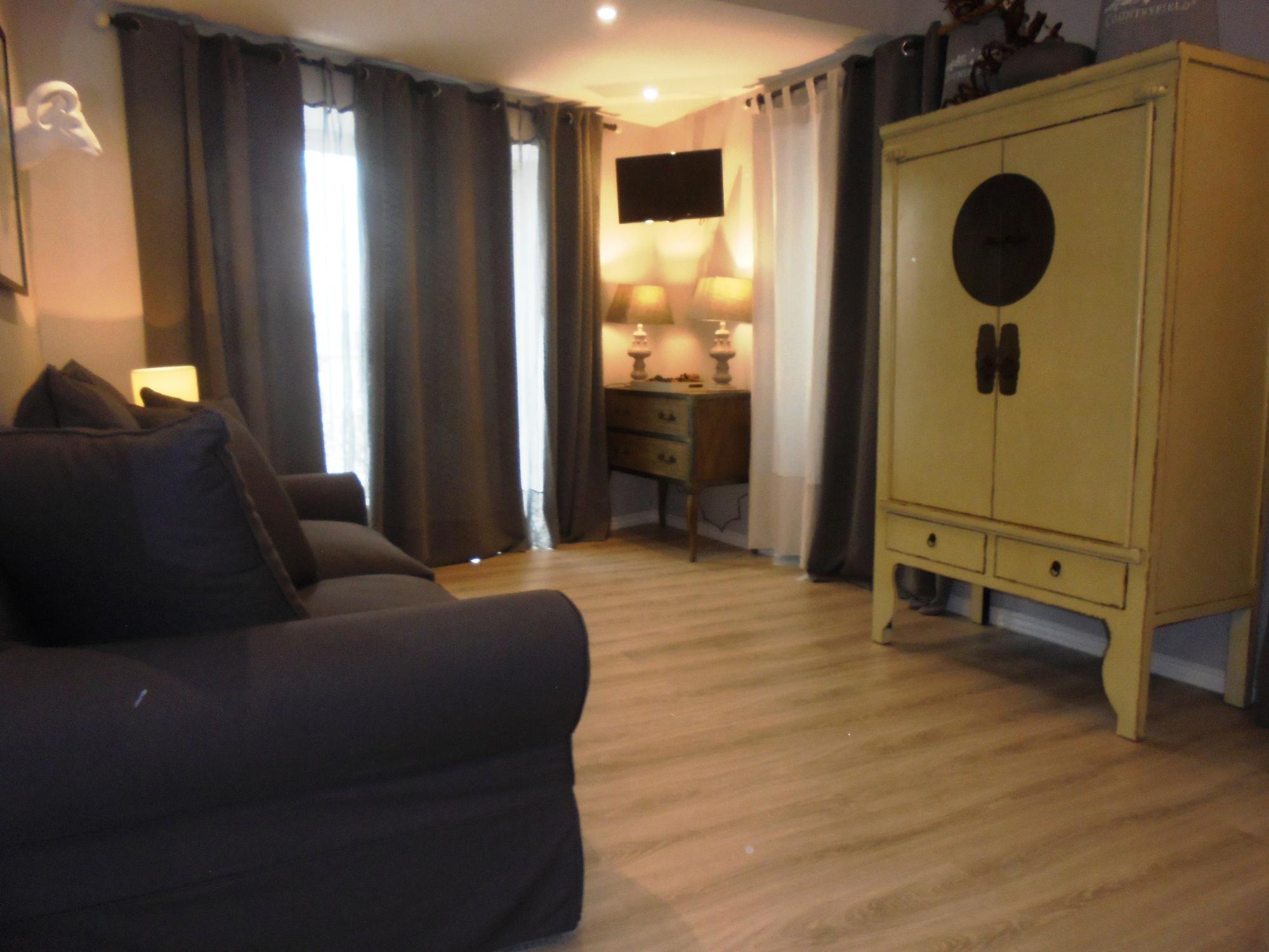 Hostal Tak 39/54