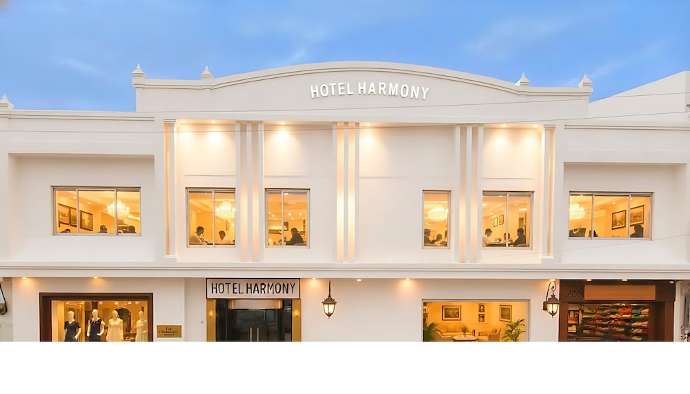 Hotel Harmony 1/50