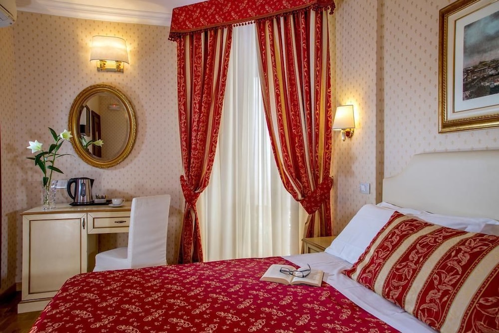 غرفة أساسية بسريرين منفصلين بغرفة نوم واحدة، Boncompagni Suite 4/10