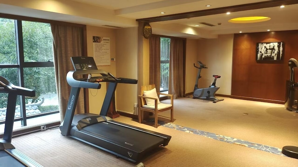 C&D Resort Wuyishan 24/47