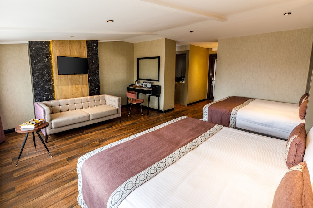 Euro Design Hotel 24/71