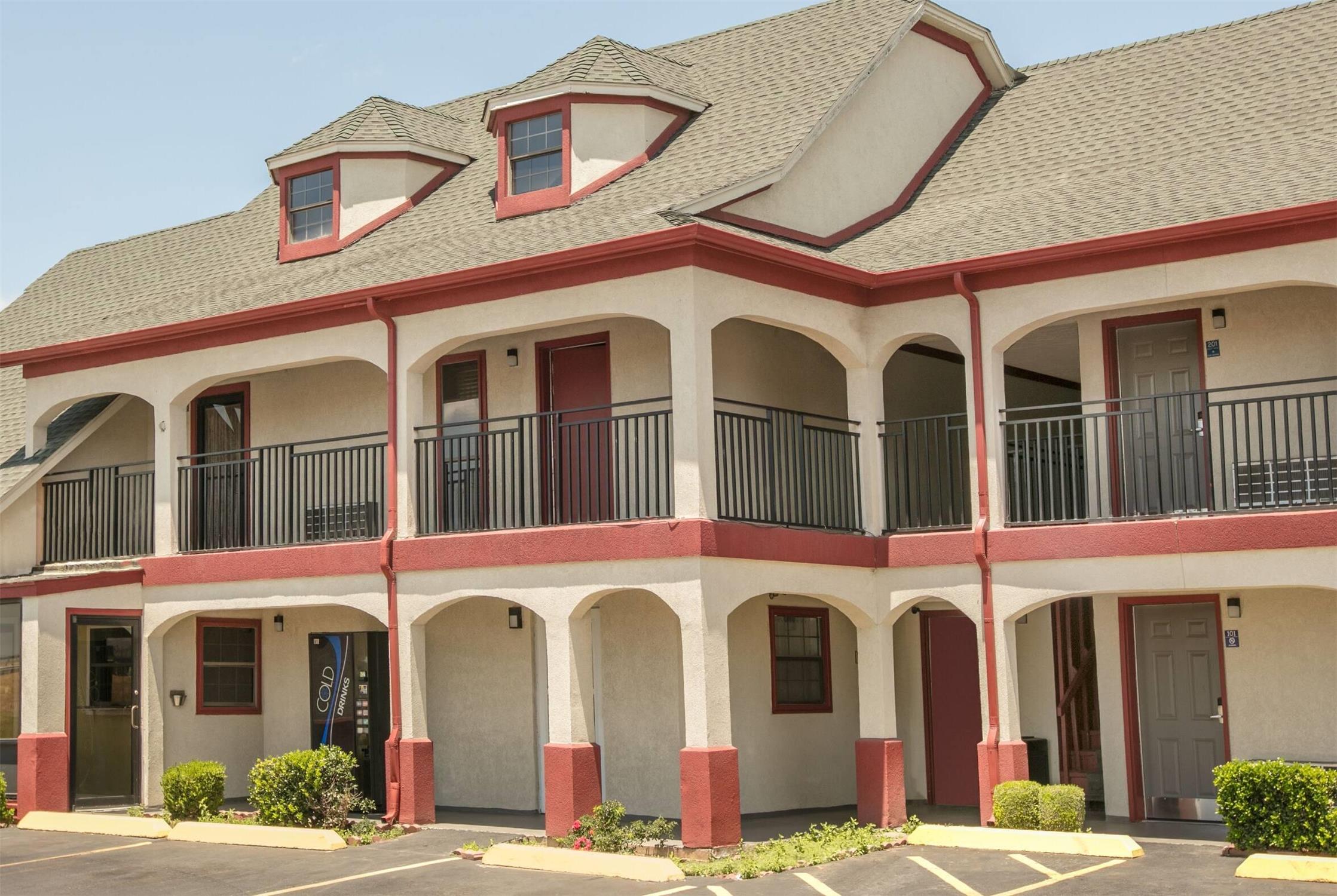 Super 8 by Wyndham Norman West OK 2/7