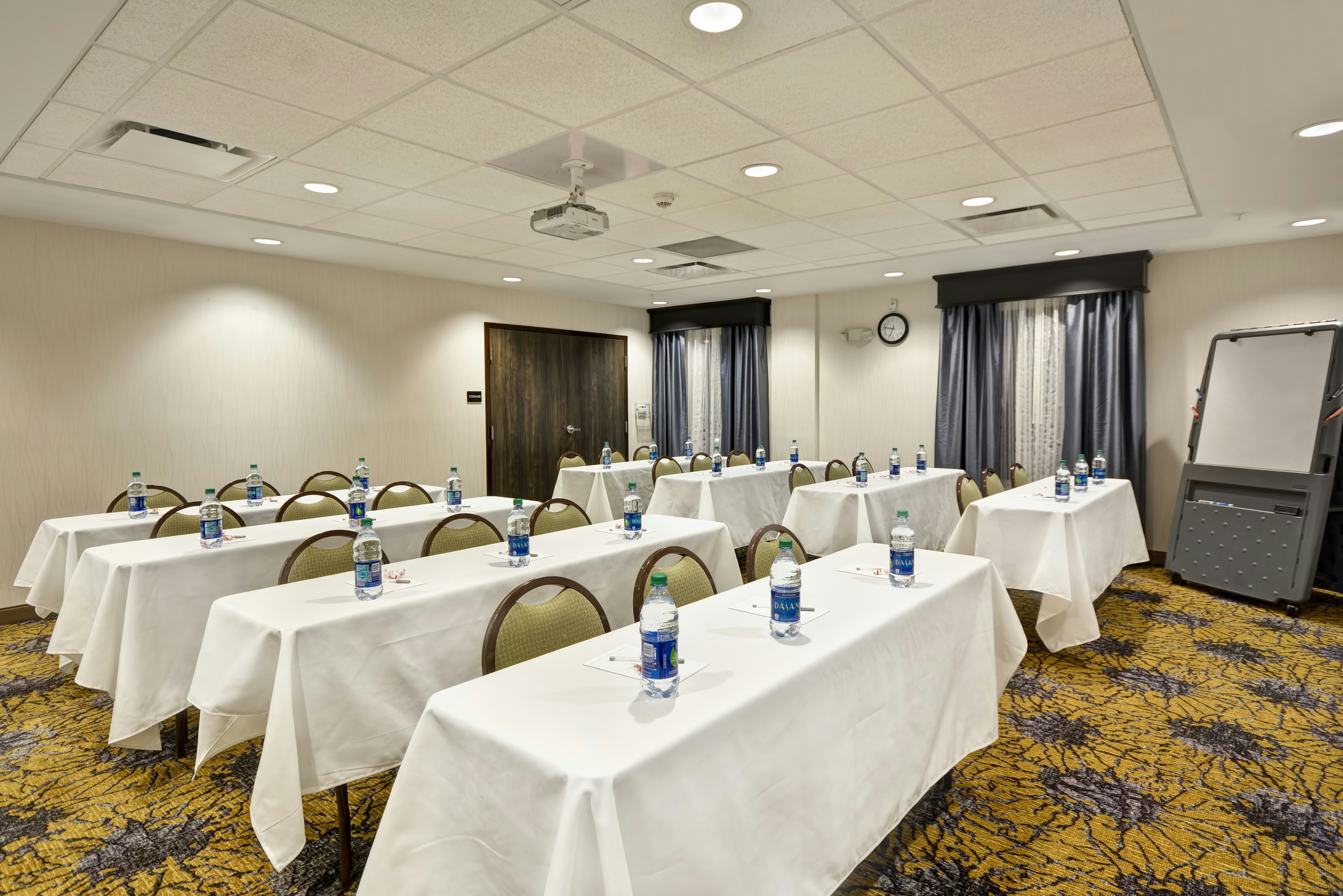 Hampton Inn Suites Detroit Warren 43/49