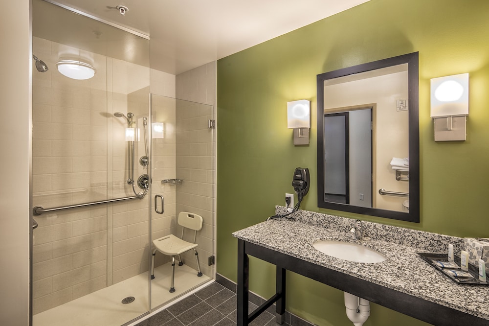 Sleep Inn & Suites Syracuse Airport 11/40