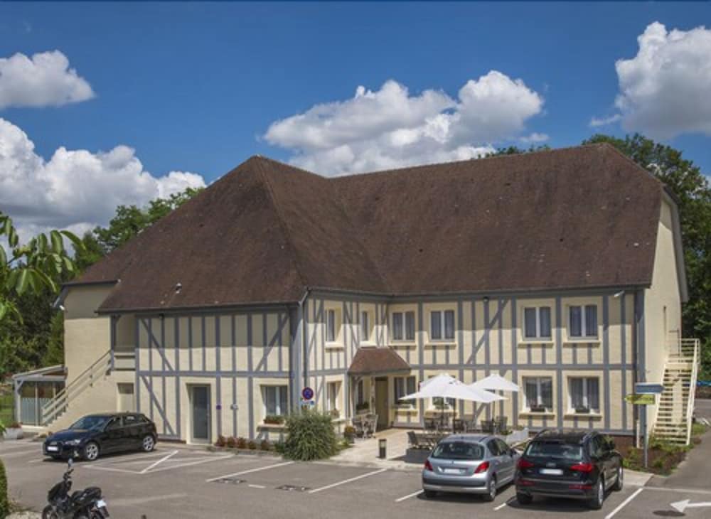 HOTEL LE PAN DE BOIS 26/34