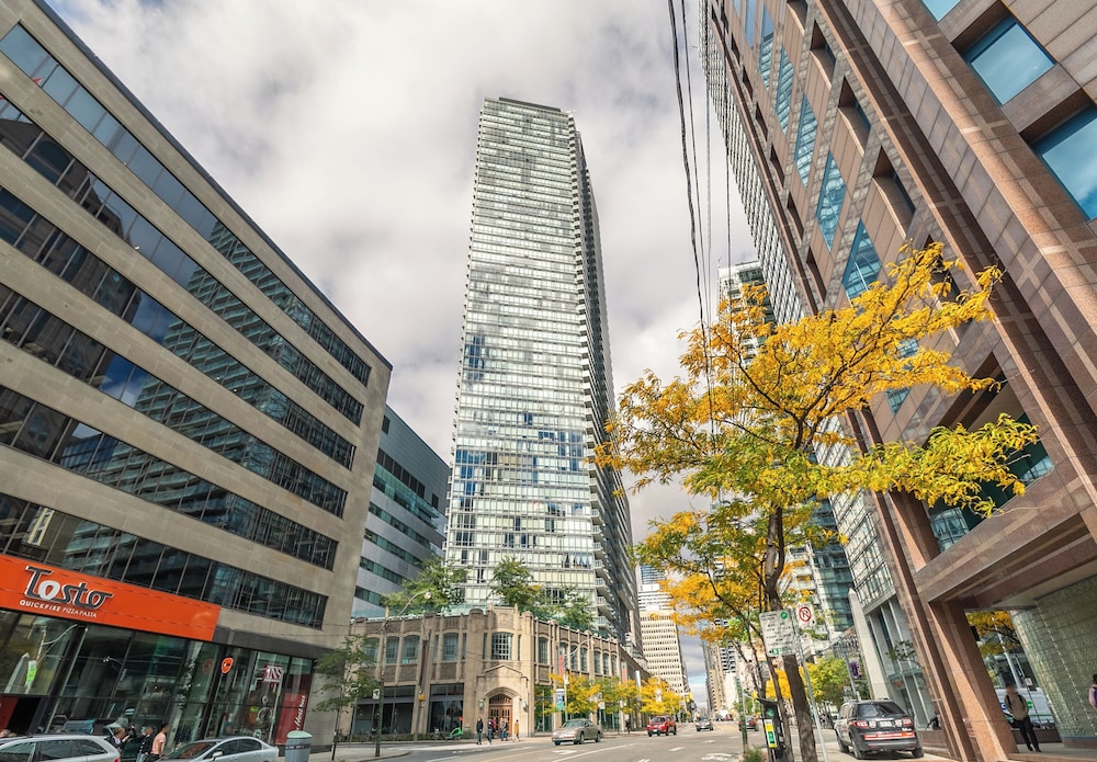 The Britt Condos in Downtown Toronto 1/35