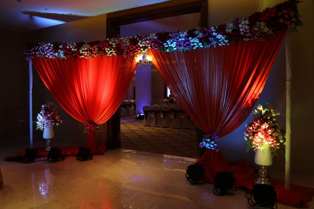 Grand Tamanna Hotel 10/45