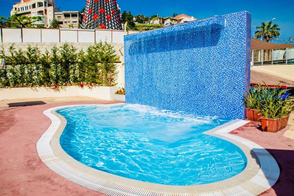 Bel Azur Jounieh 31/39