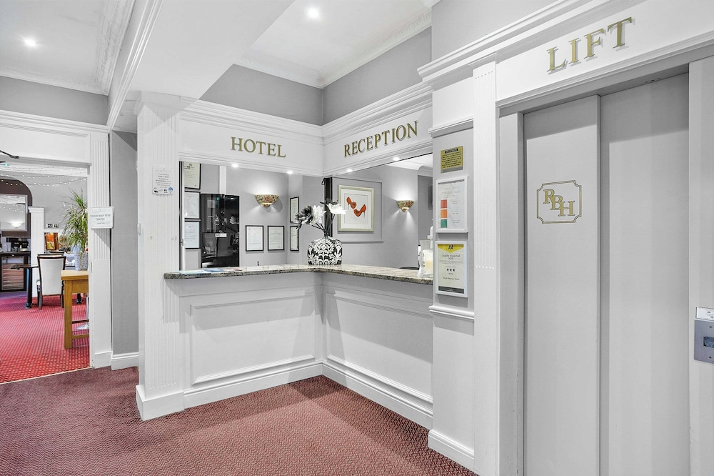 Royal Beacon Hotel 2/45