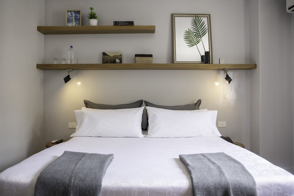 Carsson Hotel 17/67