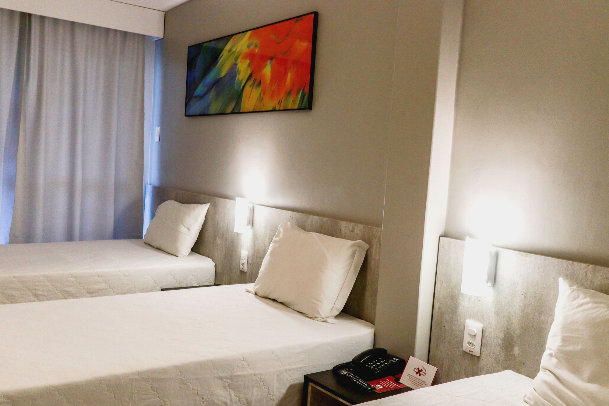ROOM, TRIPLE