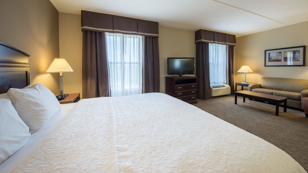Hampton Inn & Suites Burlington NC 10/66