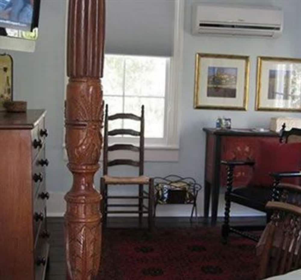 The Cuthbert House Inn 35/50