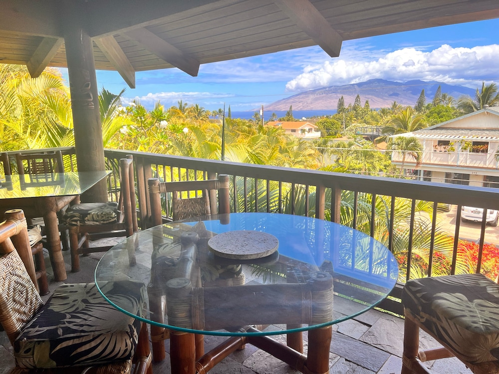 Maui What A Wonderful World B and B 36/76