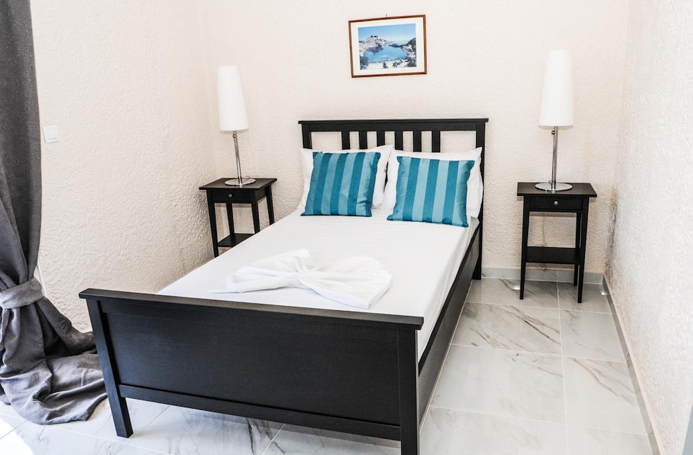 Valentino Hotel 24/32