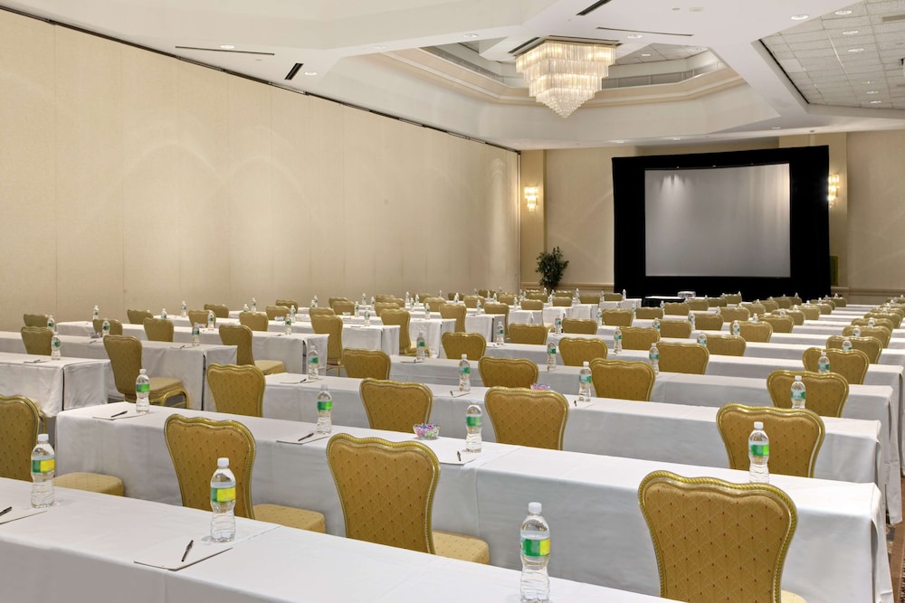 Hilton East Brunswick Hotel Executive Meeting Center 41/45