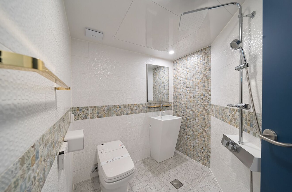 Ocean Terra Resort 46/50