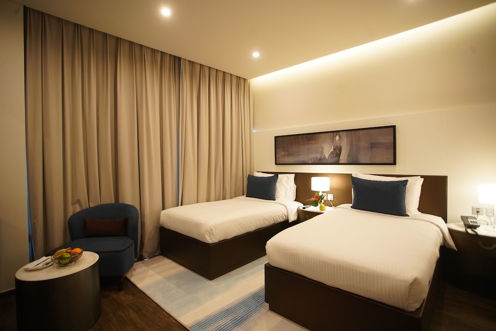 DELUXE, TWIN BEDS