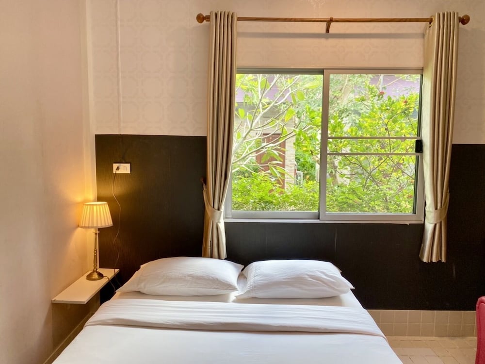 Canal Resort 35/69