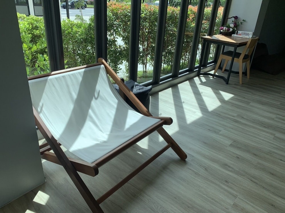 Atom Phuket Hotel -SHA Plus 33/50