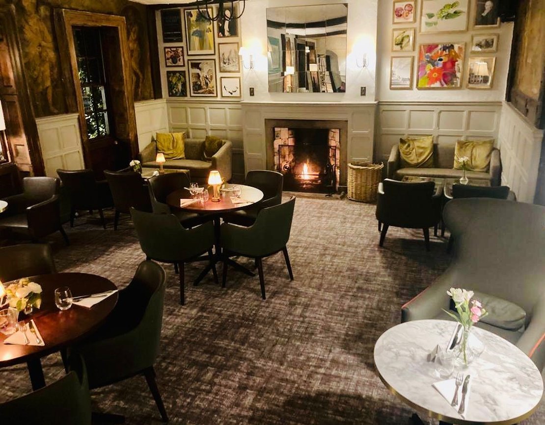 Bush Hotel Farnham 35/50