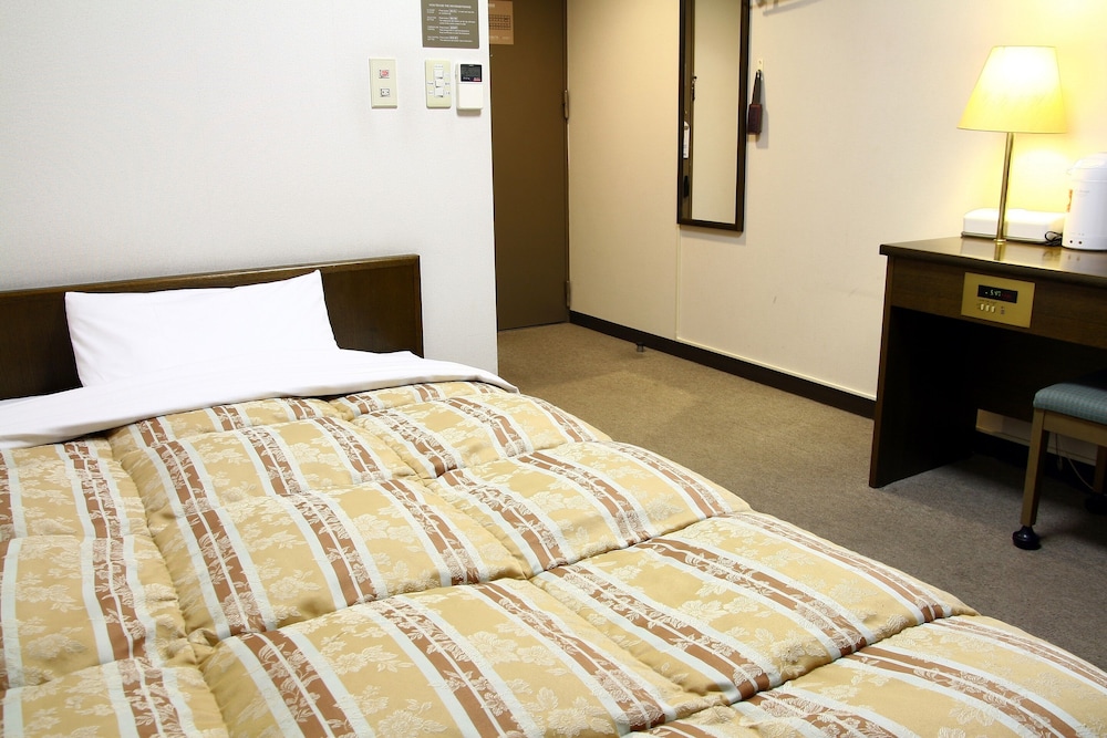 Hotel Route-Inn Court Minami Alps 8/27