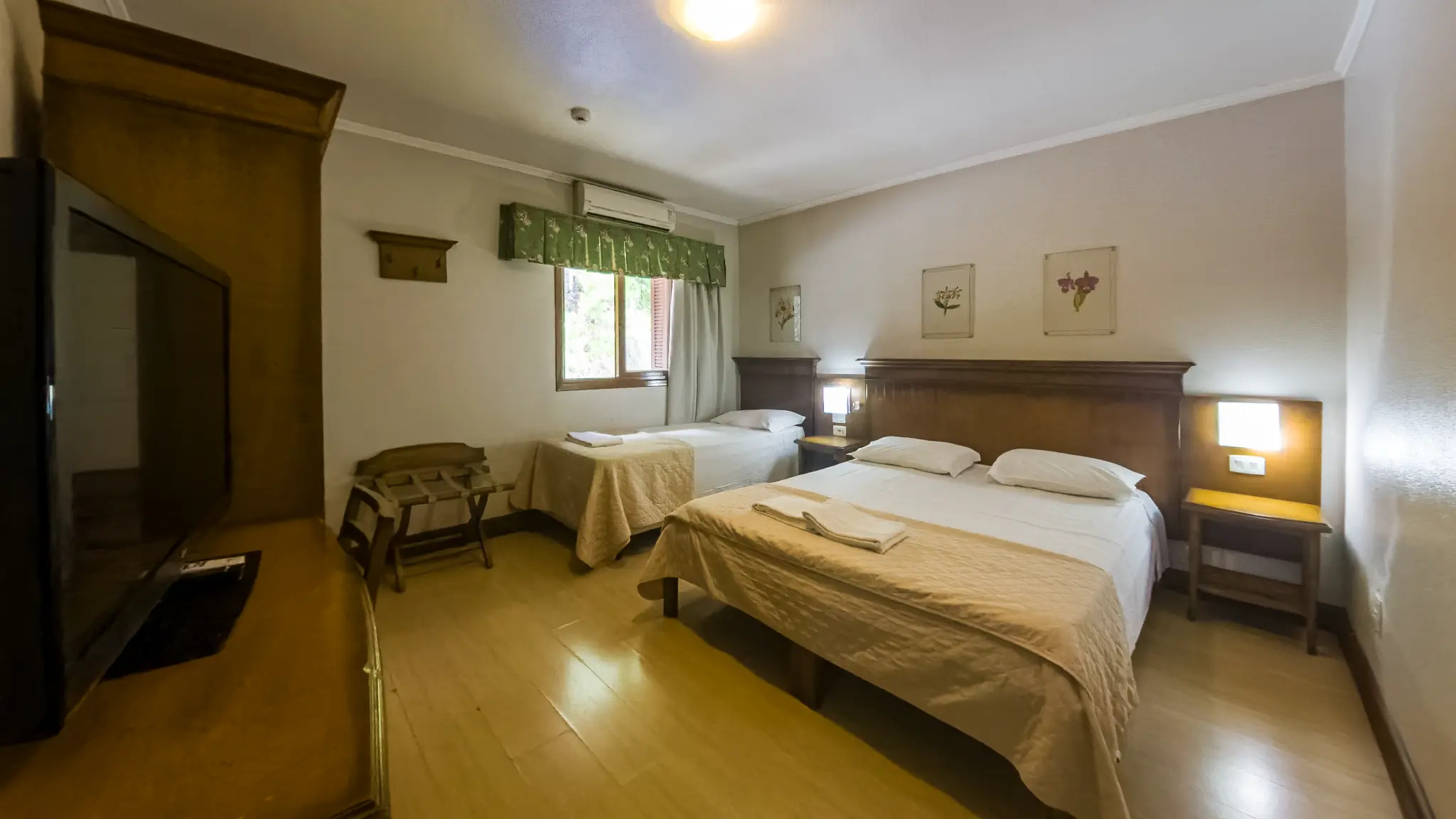 Deluxe, Quadruple, Life Portal Hotel 4/10
