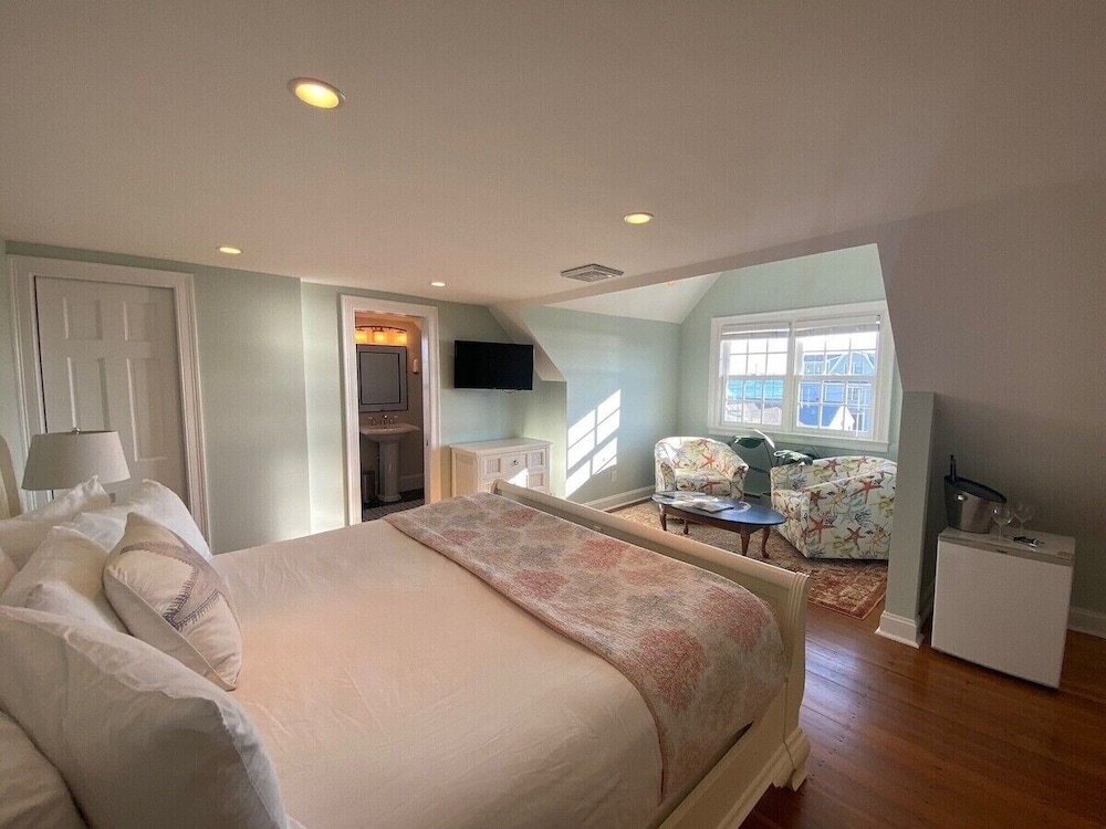 Beach Breeze Inn 9/50