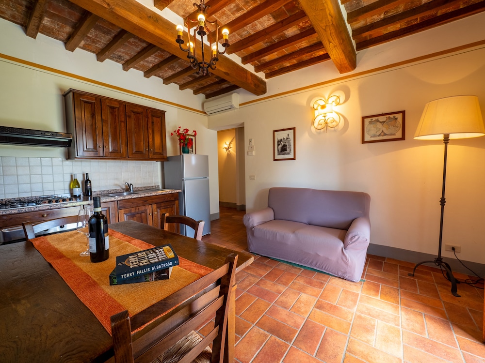 Borgo San Pietro 44/78