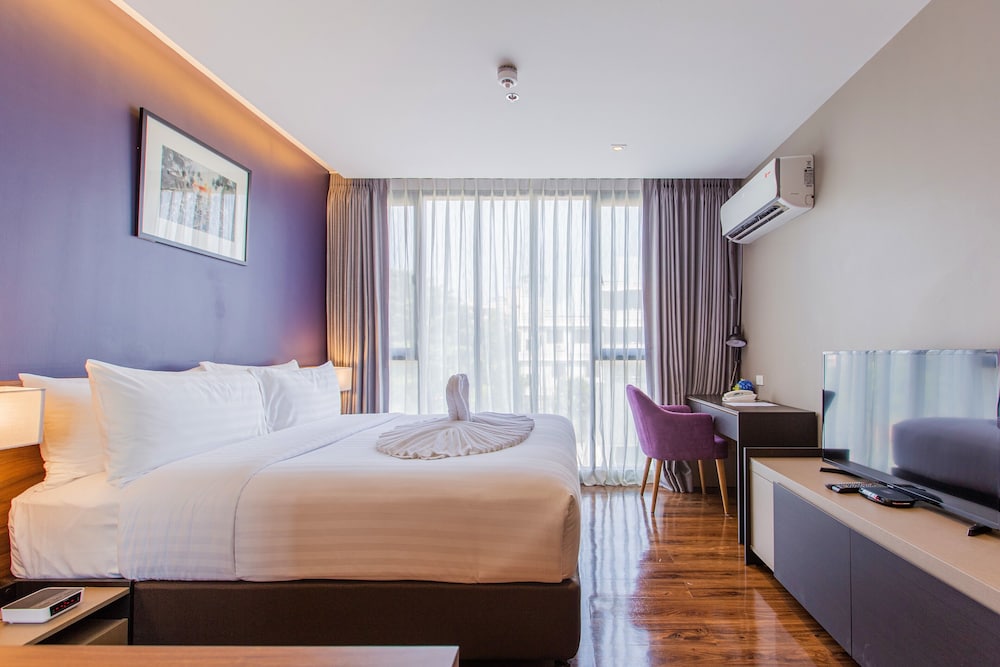 Amp Am House Hotel 11/46