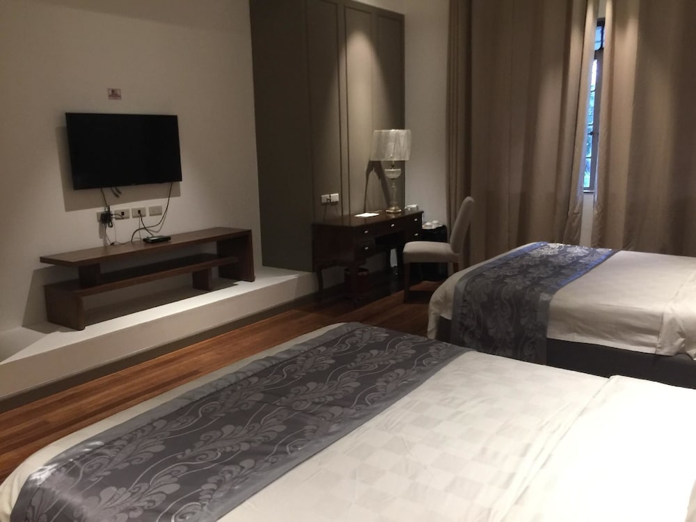 Avenue Suites Hotel 31/65