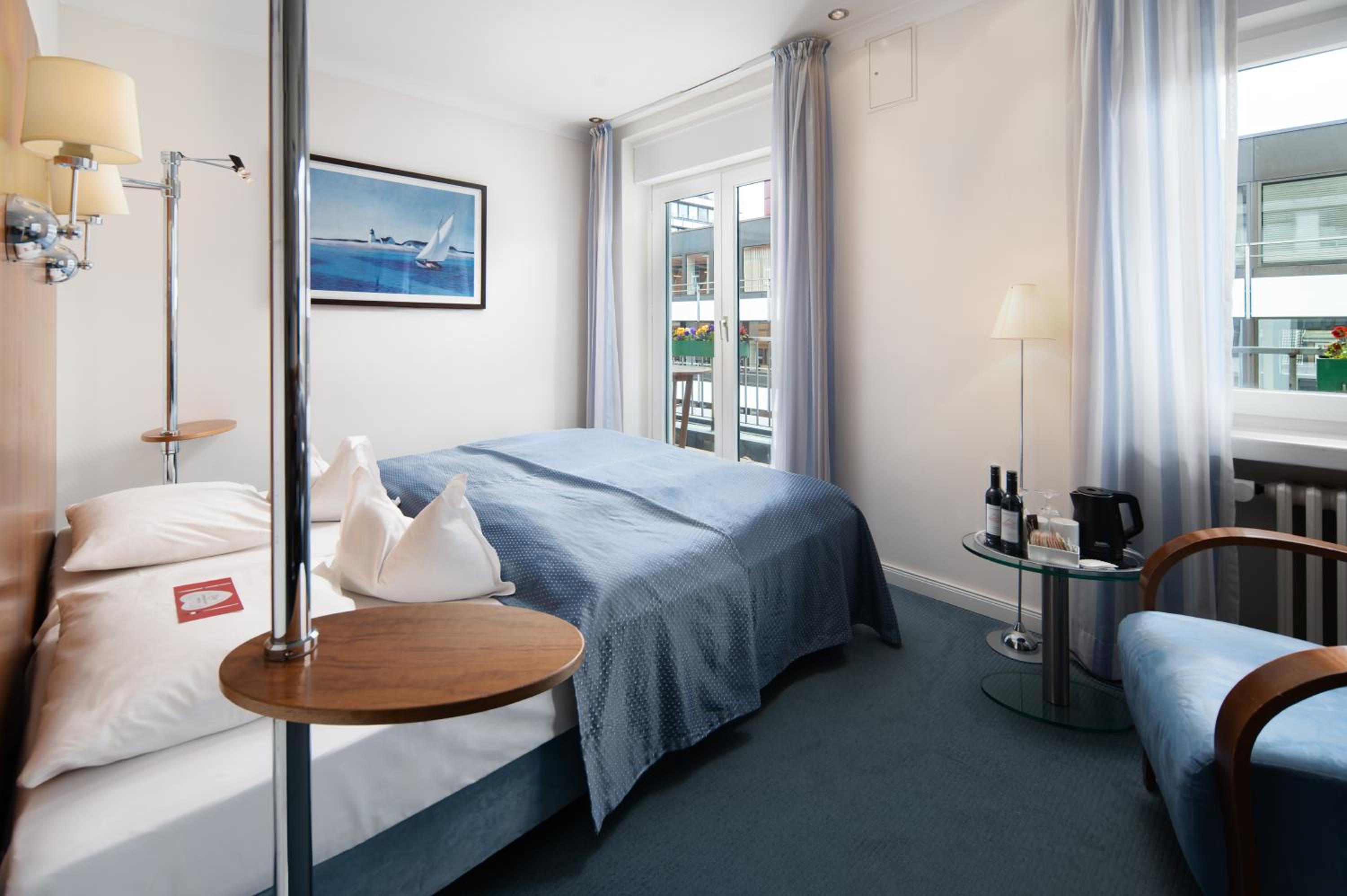 غرفة سوبيريور، Baseler Hof Hotel 2/2